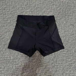 Lulu biker shorts